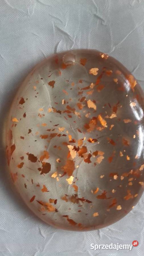 OWALNY MEDALION Z ŻYWICY EPOKSYDOWEJ Zegarki i Biżuteria Piła