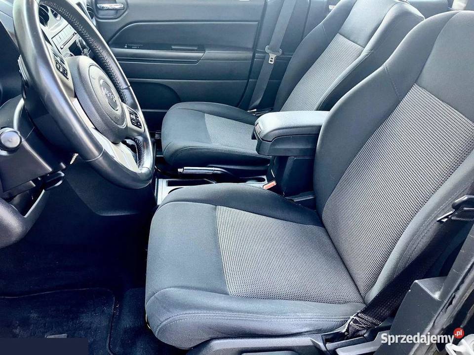 Jeep Compass 24 benzyna 170 2011r Możliwy Radom