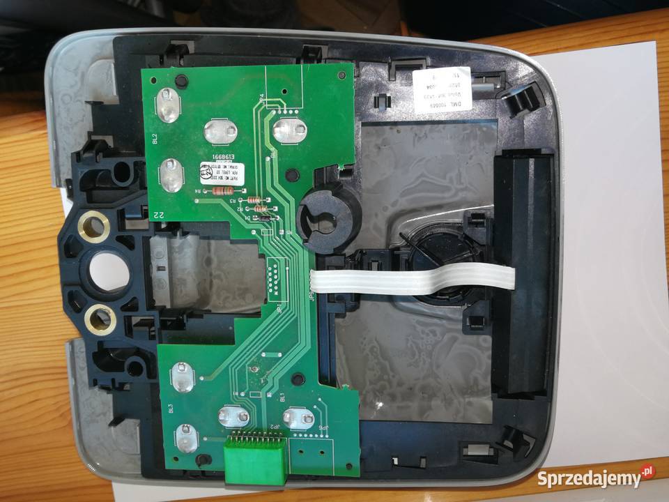 LAMPKA OŚWIETLENIA KABINY 30669623 VOLVO S80 II Środek Oświetlenie Części lubelskie