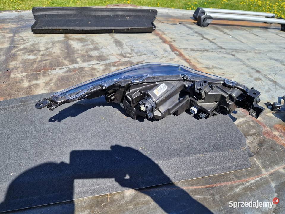 Toyota Corolla E21 sedan reflektor FULL LED ORG osobowe Mielec