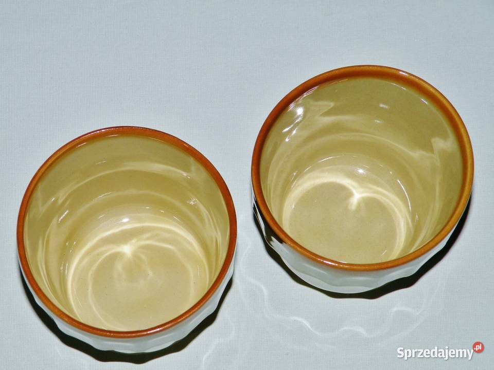 Dwa kubki ceramiczne Łowicz z lat 80ch PRLu Pozostałe kujawsko-pomorskie Bydgoszcz