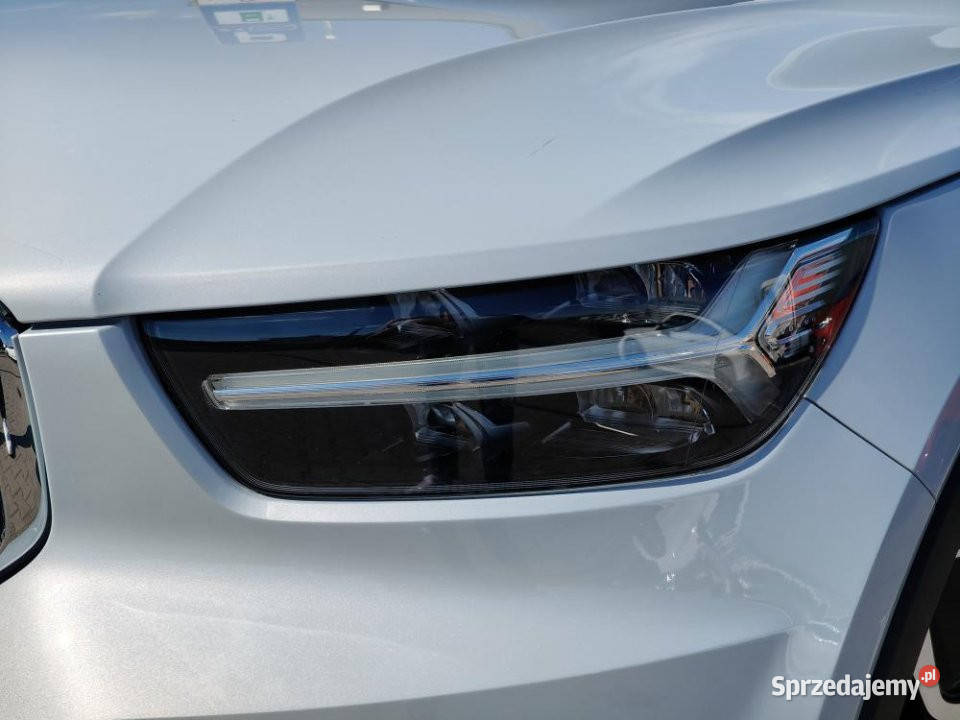 Volvo XC40 2021r FV23 kamera 360 bezwypadkowy Rok produkcji 2021 Poznań sprzedam