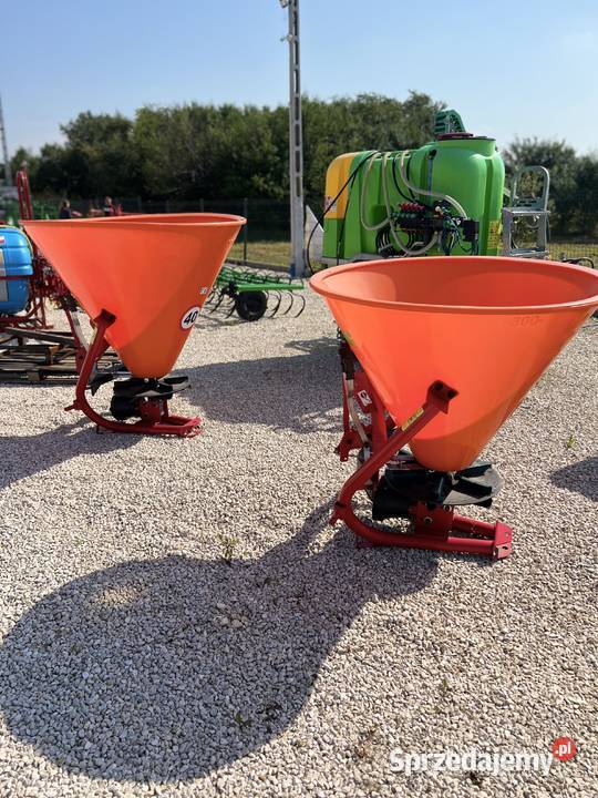 Lejek Rozsiewacz Nawozów Lejkowy 200500 nieuszkodzony Poniatowa