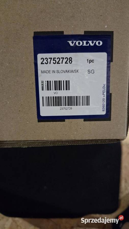 Lampa lewy halogen LED VOLVO TRUCKS 23752728