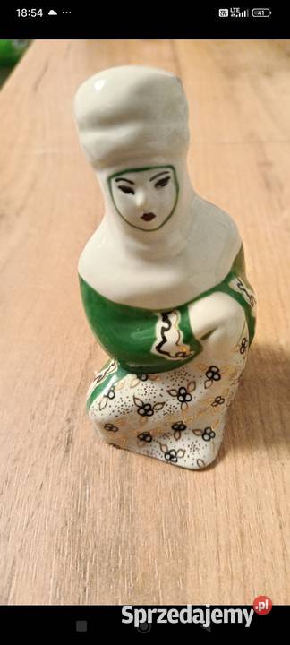 Porcelanowa figurka kobiety w turbanie Choszczno
