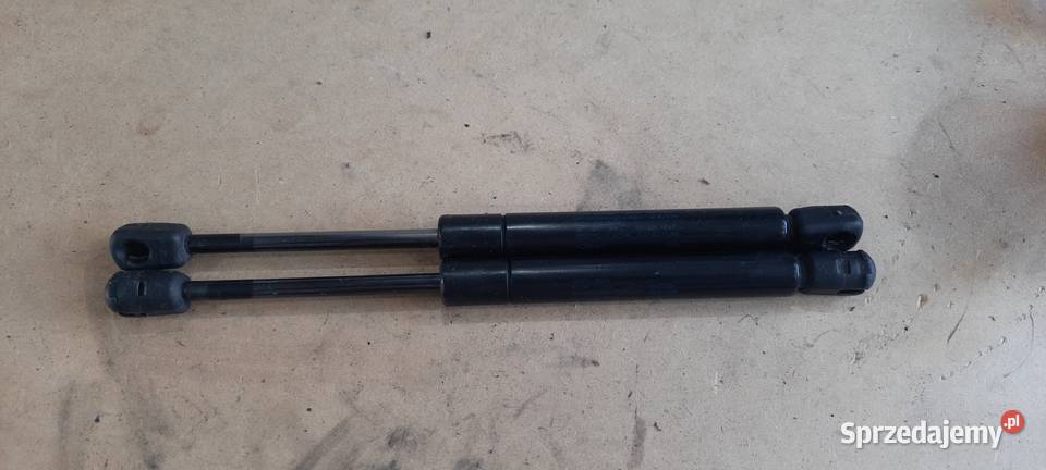 Zawiasy i silowniki klapy tylnej Audi A4B5 LZ3S Radomsko