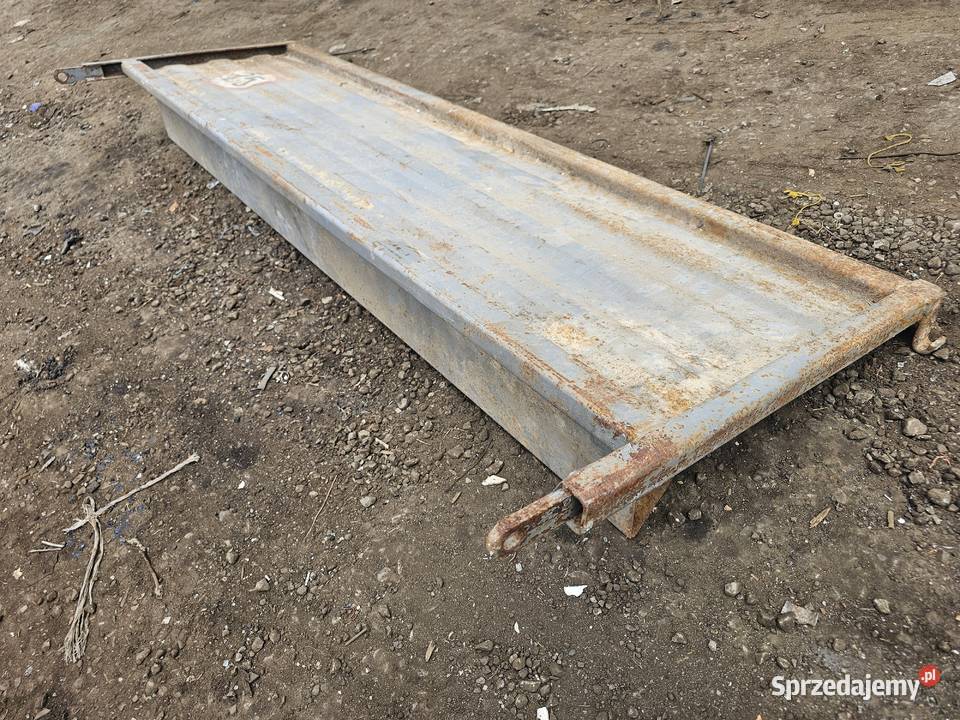 Tylna burta rozrzutnika Do rozsiewaczy i rozrzutników Części i osprzęt rolniczy sprzedam
