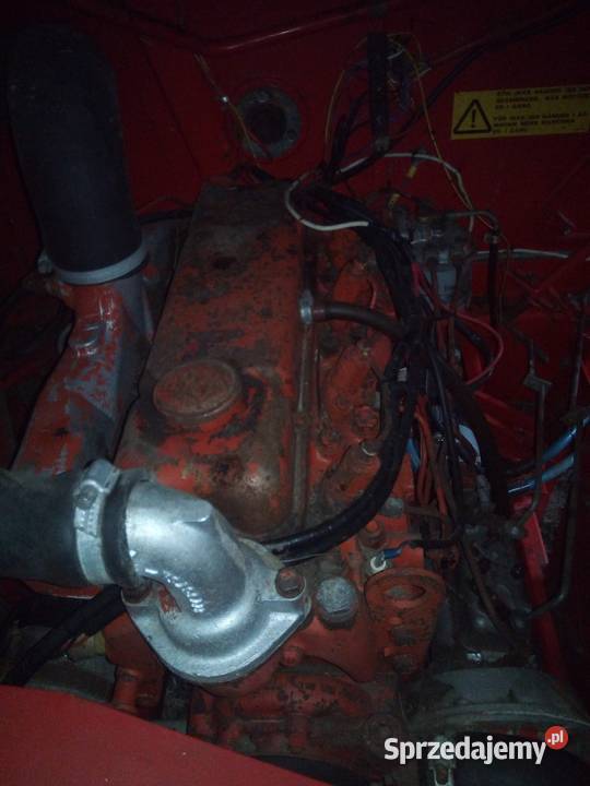 Kombajn MF 330 Filipów Czwarty