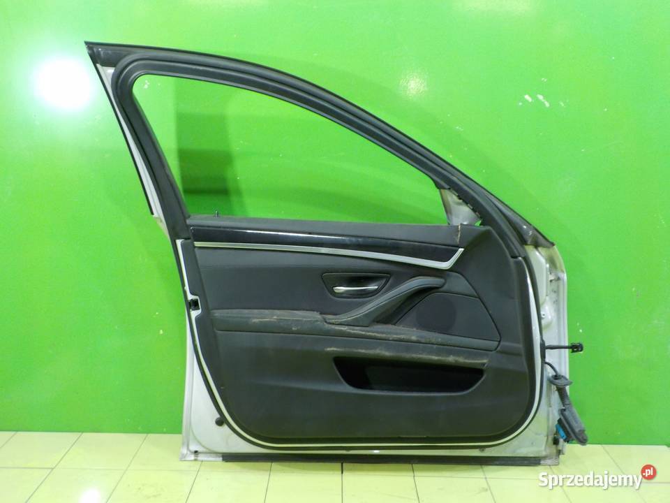 BMW 5 F10 20 D 11r SEDAN 4D drzwi lewe przod