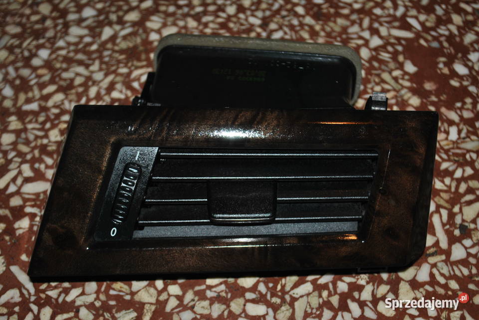 Kratka wlotu powietrza kabiny BMW E60 E61 deski rozdzielcze, konsole Poręba