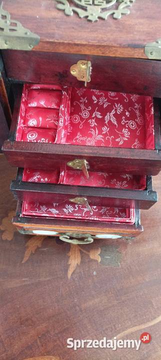 Mebelek na biżuterię Pozostałe Kielce sprzedam
