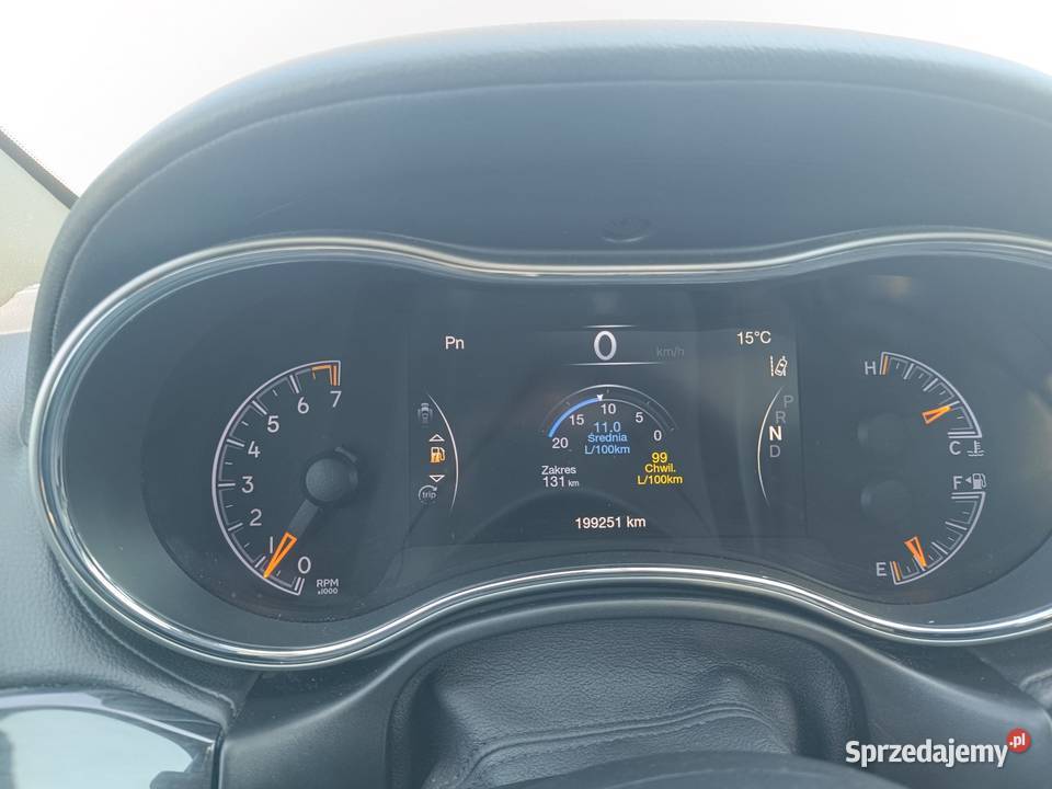 Jeep Grand Cherokee WK2 Overland reflektory ksenonowe Krajenka