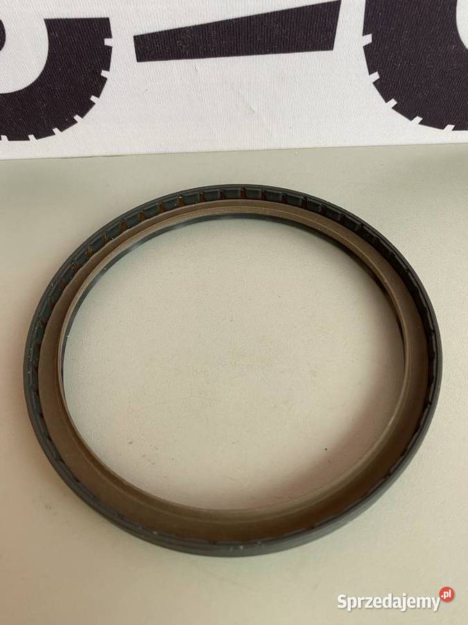 Uszczelniacz wału korbowego Fendt Massey Silnik i osprzęt podlaskie Białystok