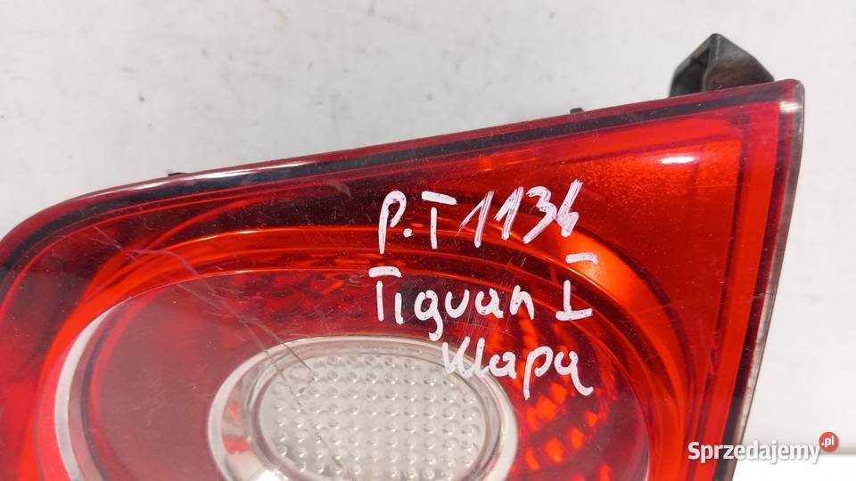 VW TIGUAN MK1 I LAMPA TYŁ PRAWA W KLAPĘ wielkopolskie Zbierkowo sprzedam