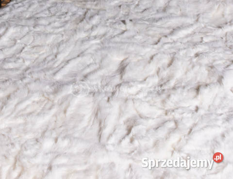 Narzuta dekoracyjna futro białe z królika Szaflary