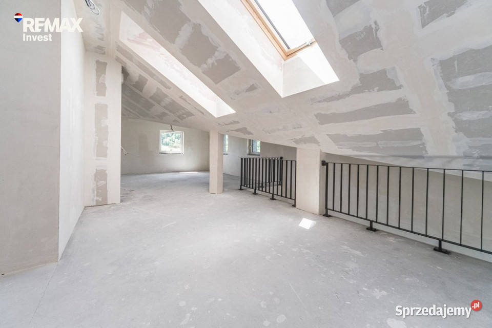 Duże mieszkanie z balkonem antresolą i loggią Buczkowice