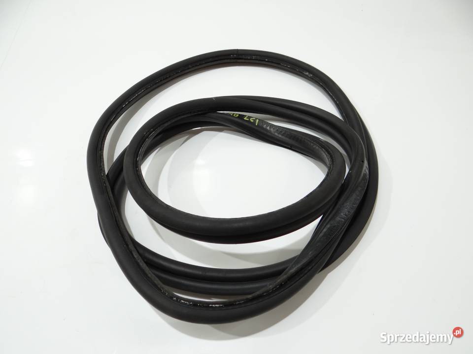 USZCZELKA KLAPY BAGAŻNIKA BMW E90 LCI 7060639 Uszczelki Strzyżewice