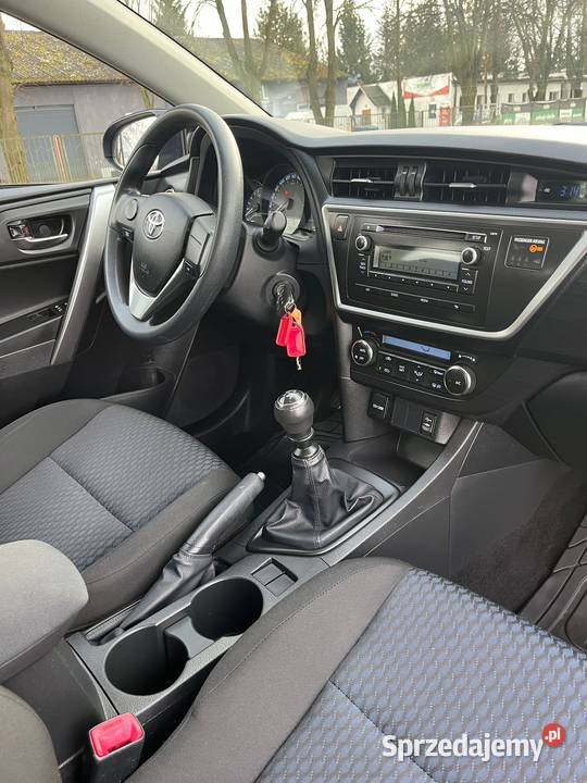 Toyota Auris Kombi 16 benzyna nieuszkodzony sprzedam