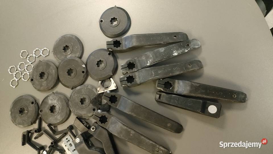 Klamki uchwyty akcesoria do szaf sterowniczym Pozostałe Szczecin