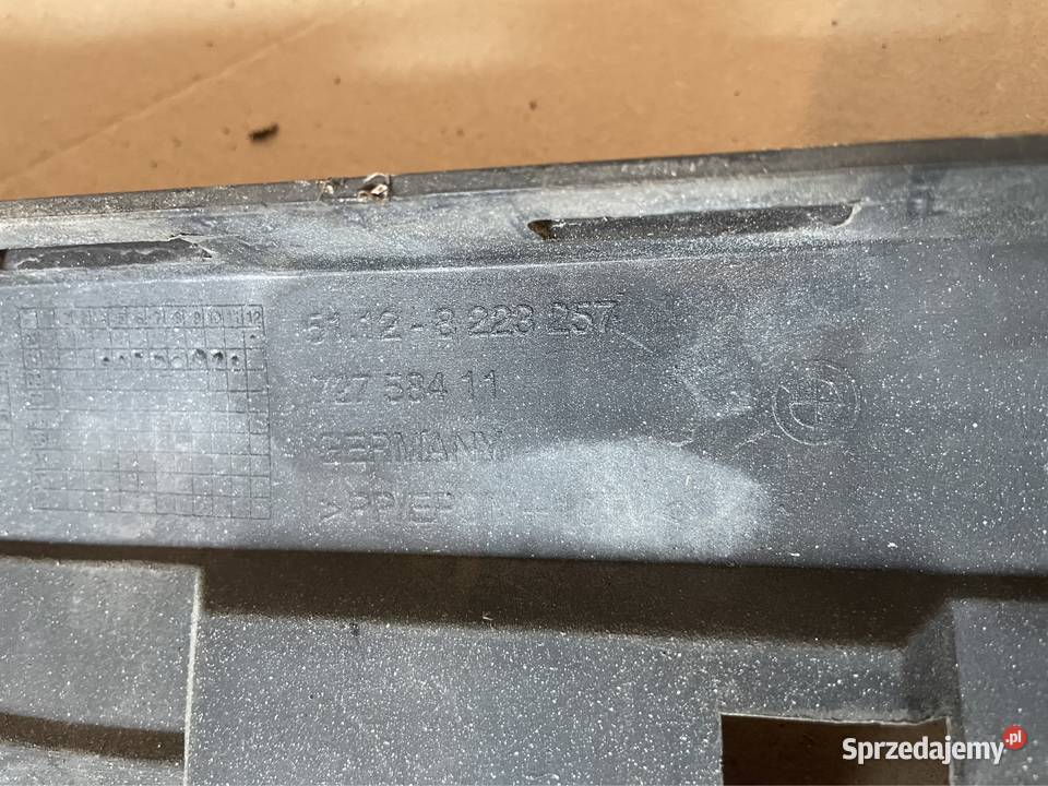 Ślizg mocowanie zderzaka lewy tył 8223257 bmw 7