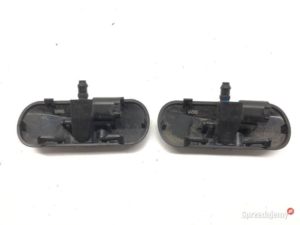 DYSZE SPRYSKIWACZY Z MASKI KOMPLET AUDI A8 D3 osobowe Motoryzacja