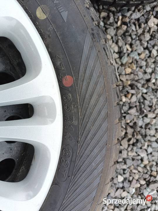 Sprzedam koła kompletne z kołpakami fiat panda podkarpackie Cygany