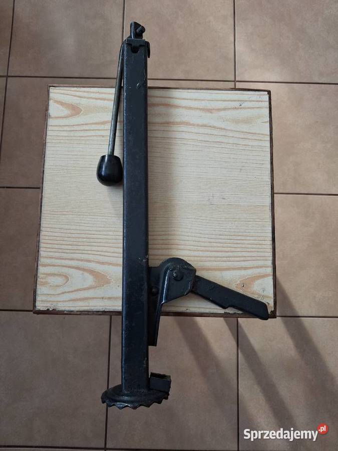 Lewarek fiat 126p pierwsza seria 1976r osobowe