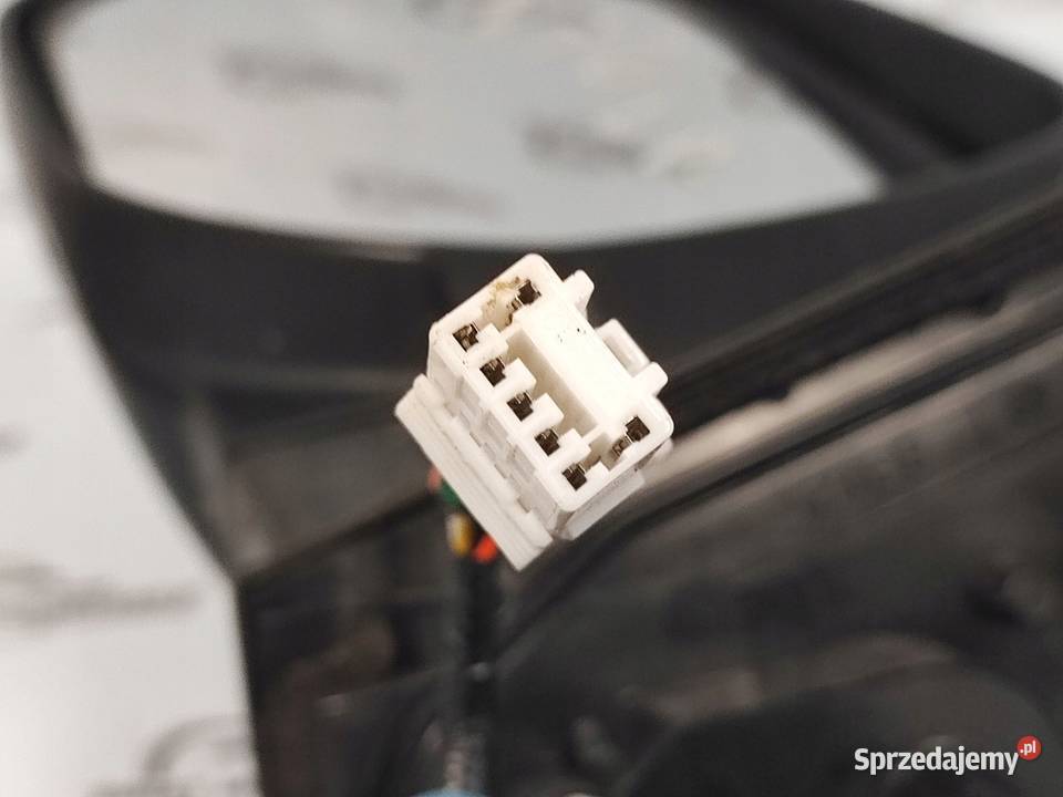 OUTLANDER II 20 DID 08r lusterko lewe E4022588 Kielce