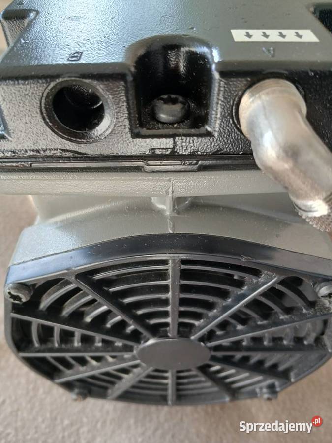 Sprężarka tłokowa próżniowa