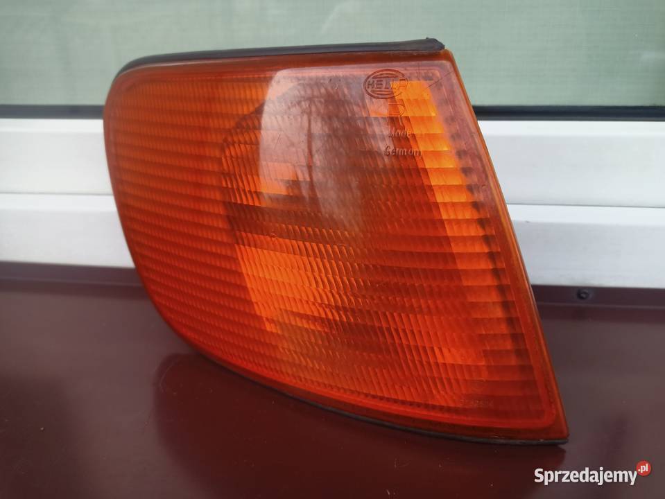 Audi 100 C4 kierunkowskaz kierunek migacz prawy