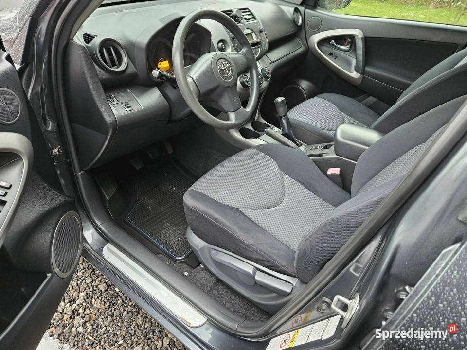 Toyota RAV4 4 x4 Krajowy Klimatyzacja III kurtyny powietrzne Ruda Śląska