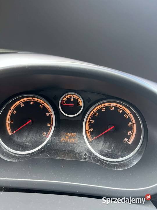 Opel Corsa D 12 2008r Zalesie