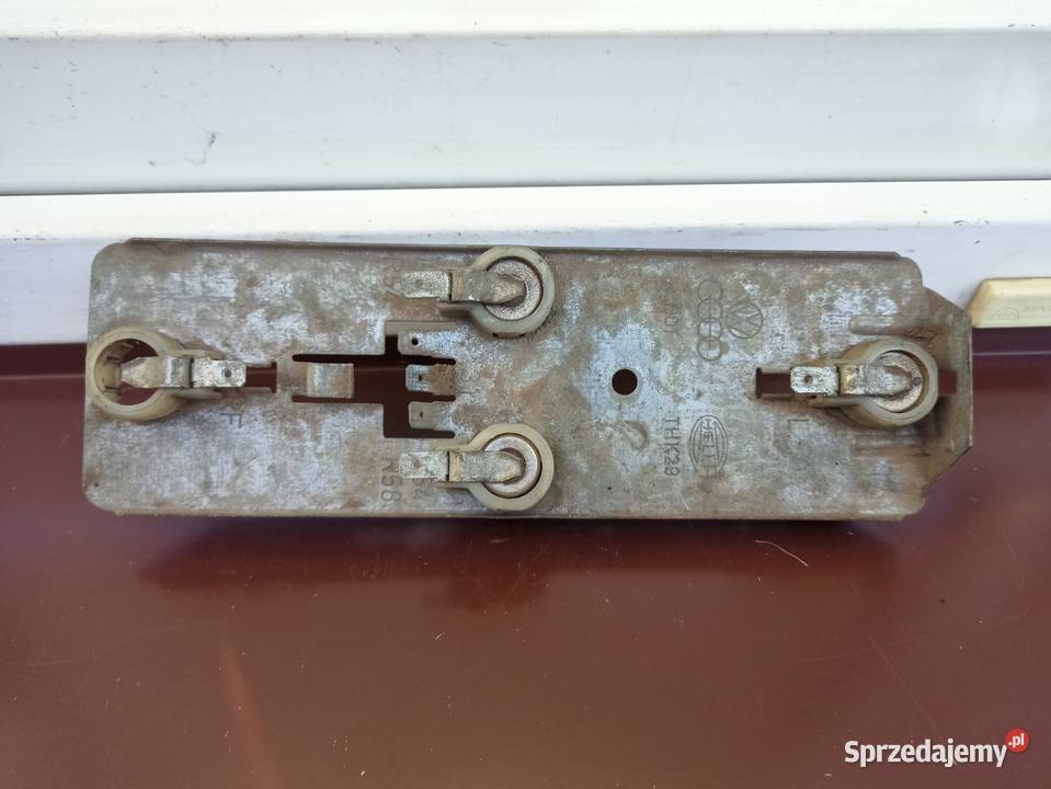 VW Golf MK1 I wkład lampy tylnej tył wąska Sieradz