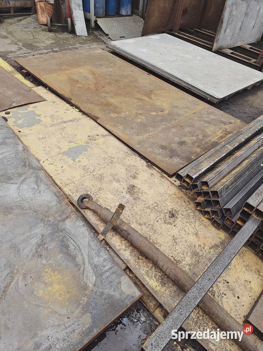 Materiał stalowy profile kątowniki rury