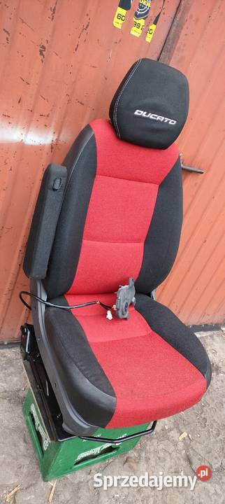 Fotel Ducato Podgrzewany Zagłówek Tapicerowany sprzedam