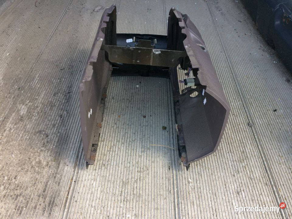 Obudowa Maskownica Renault Magnum 5010290339 Wyposażenie wnętrza sprzedam