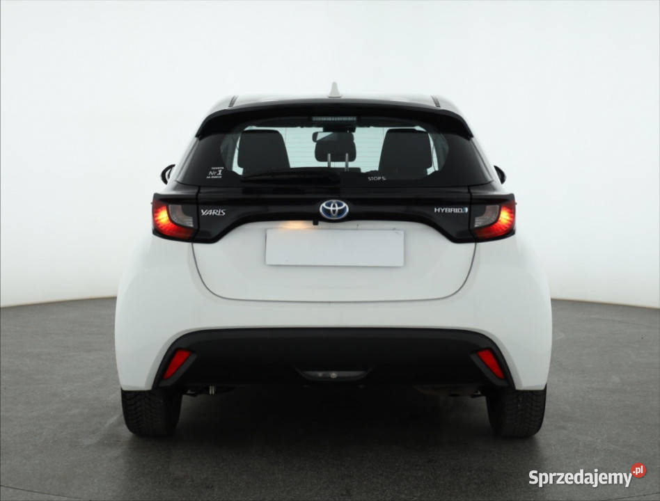 Toyota Yaris 15 VVTi Hybrid biały Piaseczno sprzedam