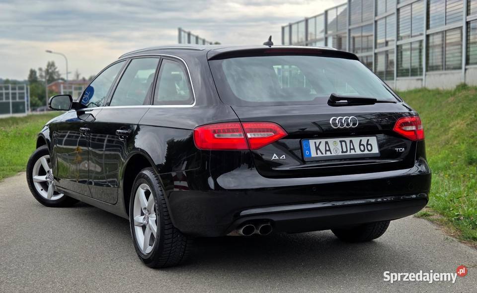 AUDI A4 B8 20TDI CR 143 2013r LIFT BiXENON LED aluminiowe felgi Humniska sprzedam