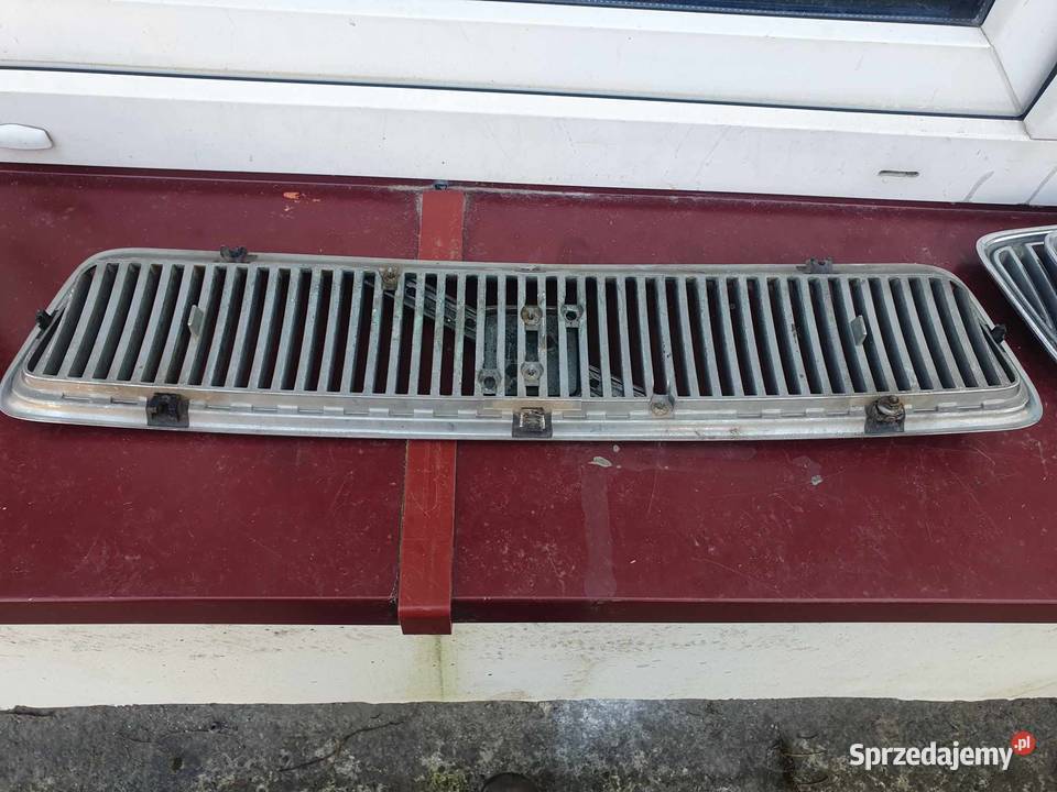 Grill atrapa chłodnicy znaczek Volvo s40 v40 Kraków