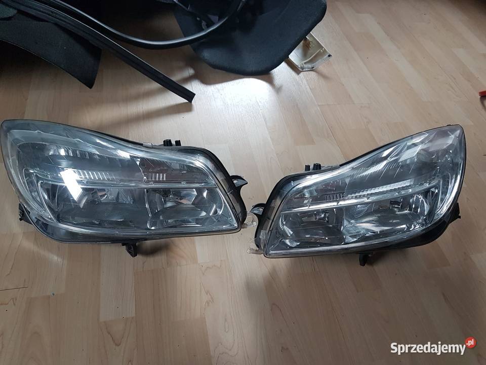 lampy przednie opel insignia osobowe Piotrków Trybunalski