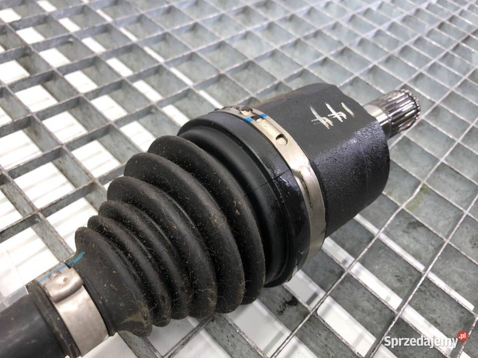 PÓŁOŚ PRAWY PRZÓD HYUNDAI ELANTRA VII 49501AA000 osobowe