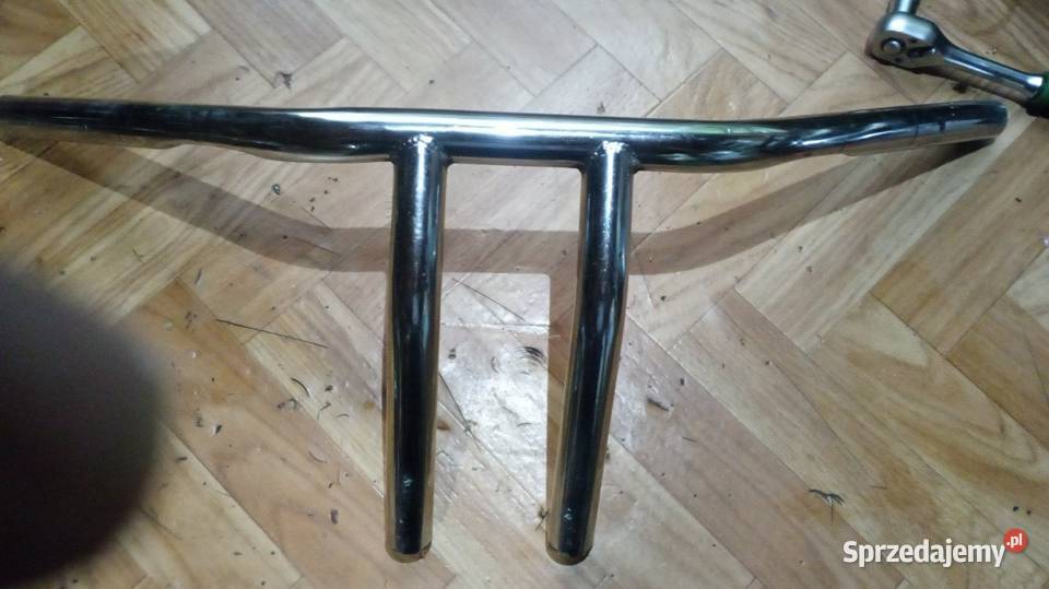 Kierowca calowa Harley i inne Dynów