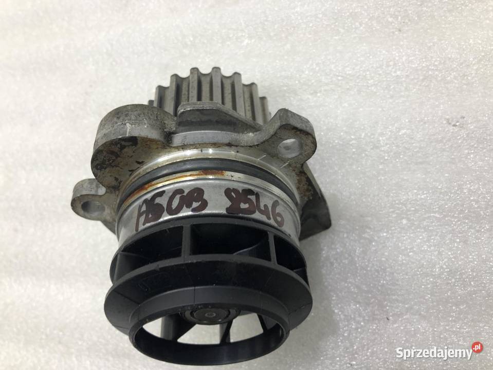 POMPA WODY AUDI A5 8T 20TDI 038121019E