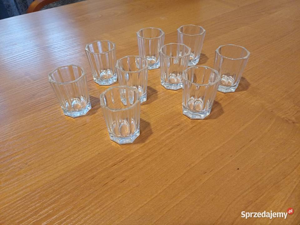 9 sztuk kultowych kieliszkow do wodki z 50 tych dolnośląskie Lubań sprzedam
