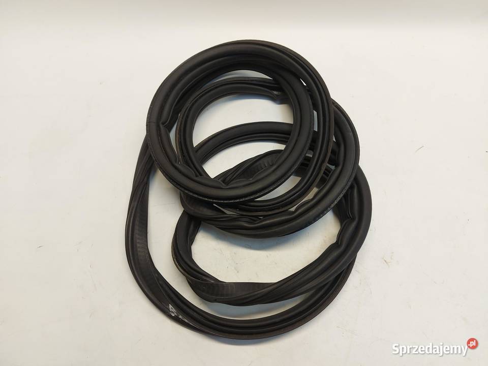 BMW G05 X5 30d 2019r USZCZELKA BAGAŻNIKA Elementy wygłuszające sprzedam