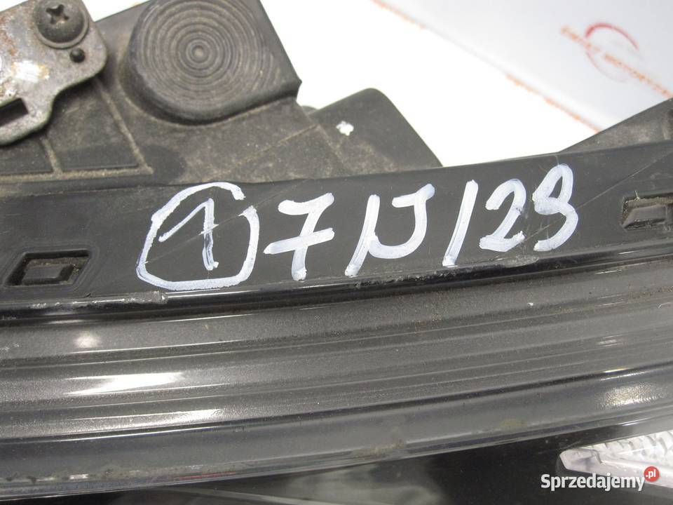 HYUNDAI I30 II 13r lampa lewa przód ANGLIK Lampy przednie Kielce