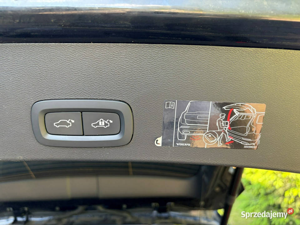 Volvo XC 40 RDesign Harman kardon Kamera Lipówki sprzedam