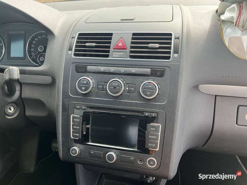VOLKSWAGEN Touran 12 TSi 105 Cup DR315 Kielce