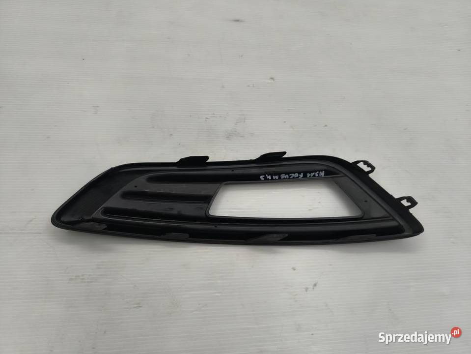 KRATKA HALOGENU LEWA FORD FOCUS MK3 LIFT