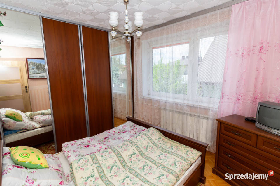 Przestronny dom 130m2 działka 483m2 Goździkowa utwardzona Ostrowiec Świętokrzyski